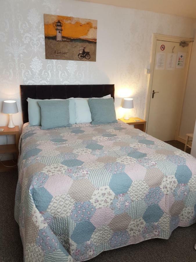 פיינטון Rosemead Guest House מראה חיצוני תמונה